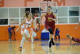 UMMC on the road defeated Nadezhda 