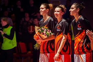 UMMC celebrated the Captain’s birthday by defeating Famila Schio