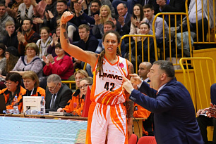 UMMC took fifteenth success against Bourges Basket