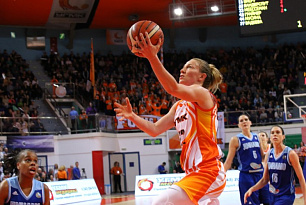 UMMC swept past Dynamo in Kursk 