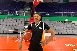 Sparkle Taylor Joins the UMMC Squad 