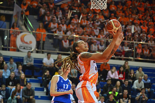 UMMC celebrated the first Premier-league home game win 